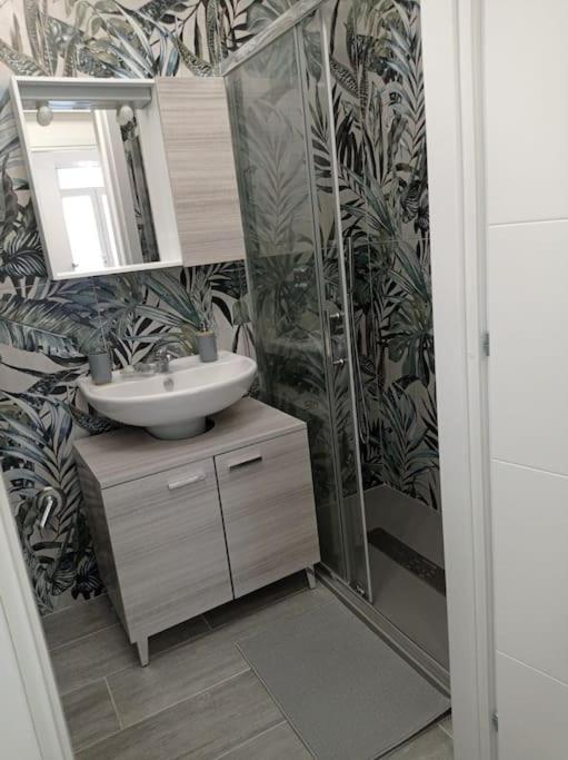 ביצ'לייה Iris Apartment מראה חיצוני תמונה